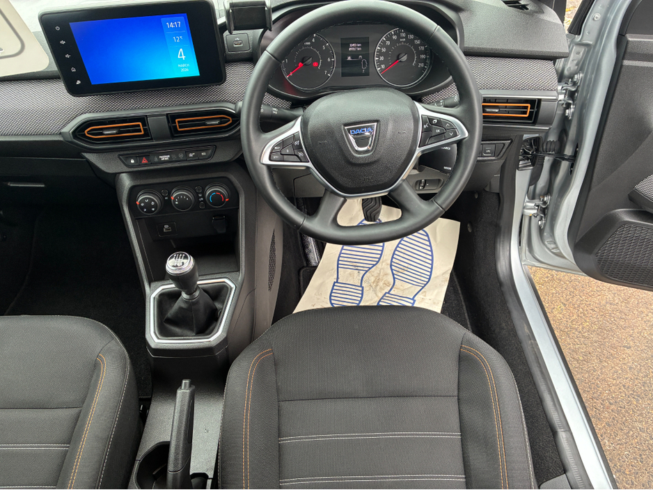 2022 Dacia Sandero - image 11