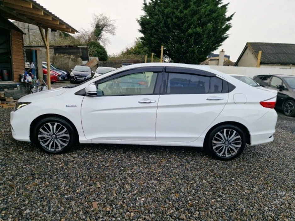2018 Honda Grace High spec self charging hybrid €15,950