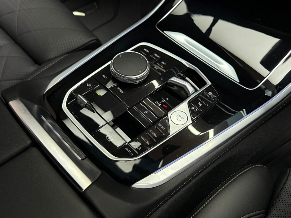 2025 BMW X5 - image 20