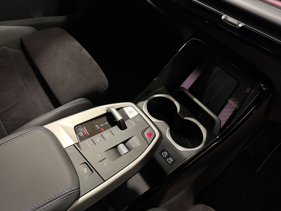 2025 BMW X1 25e M-SPORT PRO X-DRIVE=ONLY 3000 MILES//HUGE SPEC//AS NEW=2 YEAR BMW WARRANTY=TAILORED FINANCE PACKAGES INCL PCP AVAILABLE=TRADE IN'S WELCOME €54,995