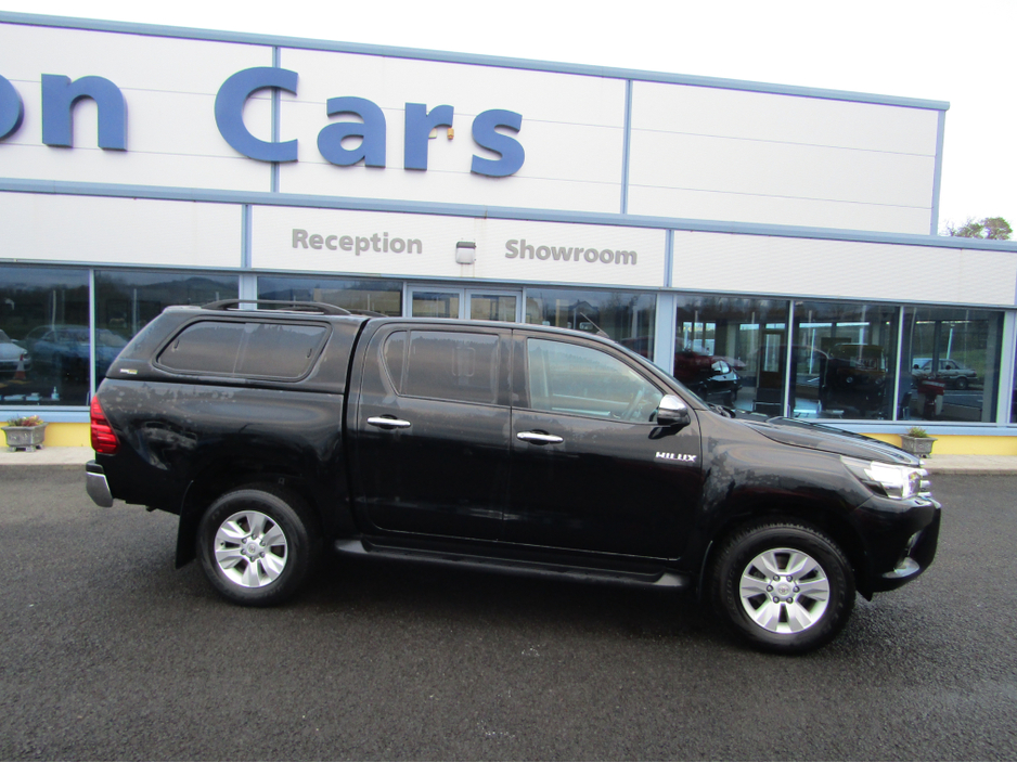 2020 Toyota Hilux DOUBLE CAB SR5 4DR