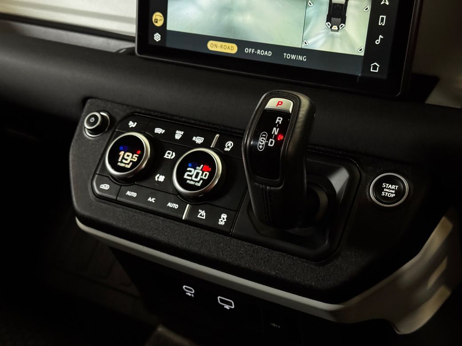 2021 Land Rover Defender - image 17