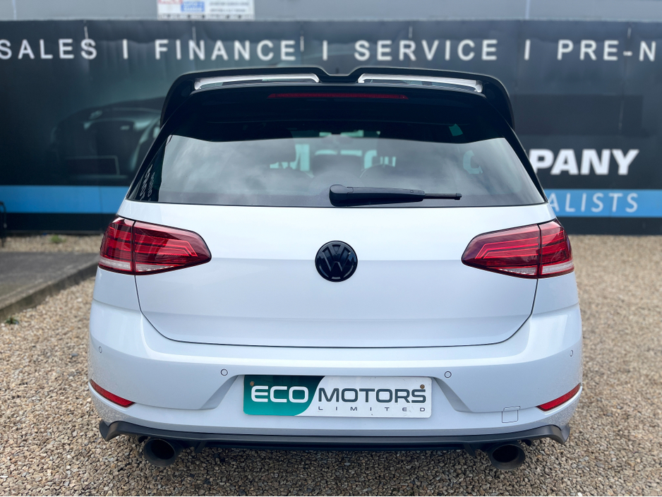 2018 Volkswagen Golf - image 5