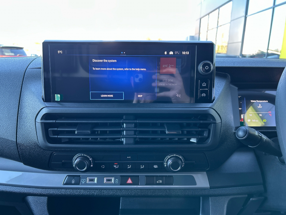 2026 Opel Vivaro - image 12