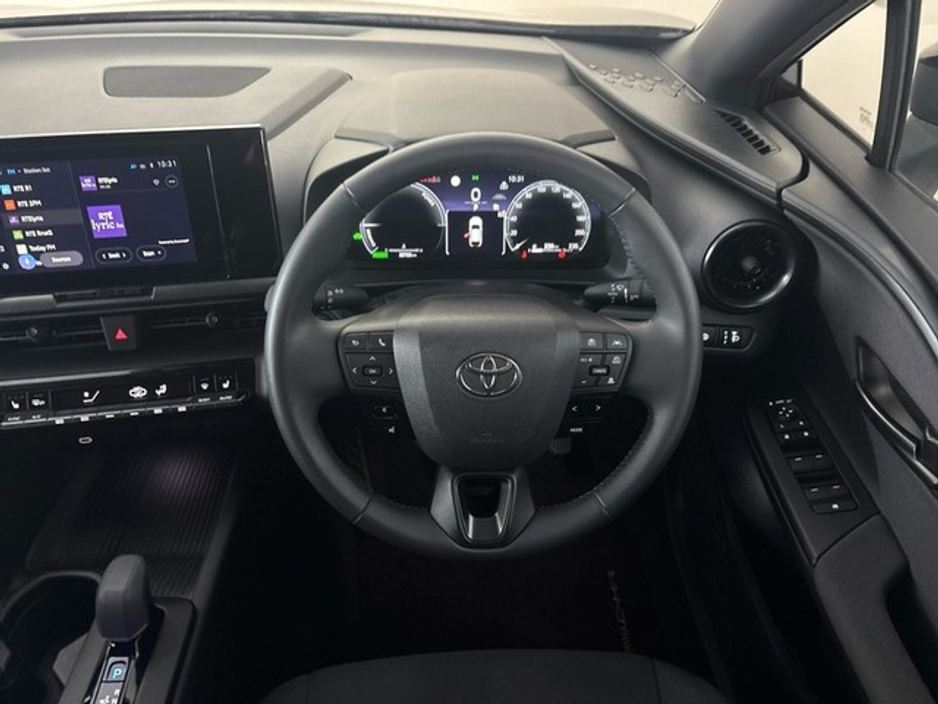 2024 Toyota C-HR - image 9