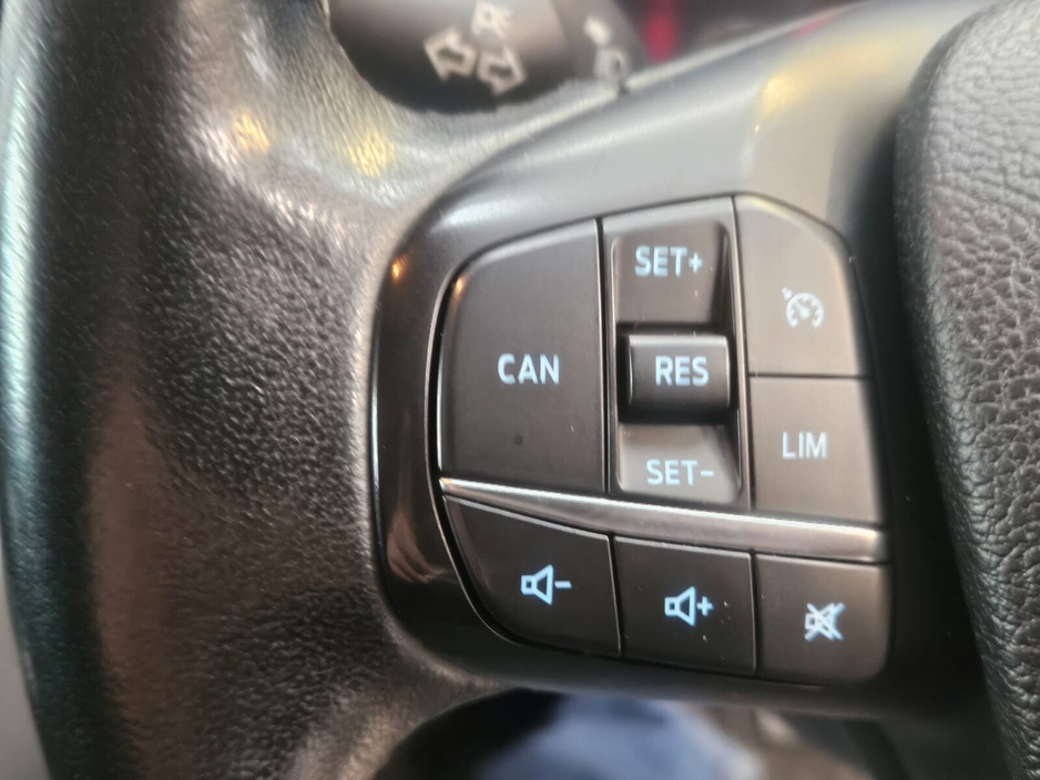 2022 Ford Transit Custom - image 8