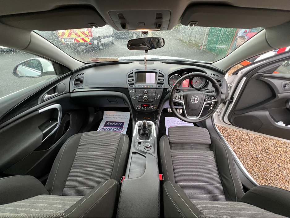 2012 Opel Insignia - image 15