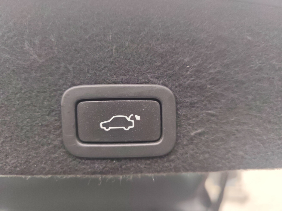 2016 Volvo XC60 D4 (190hp) FWD SE Geartronic €11,999