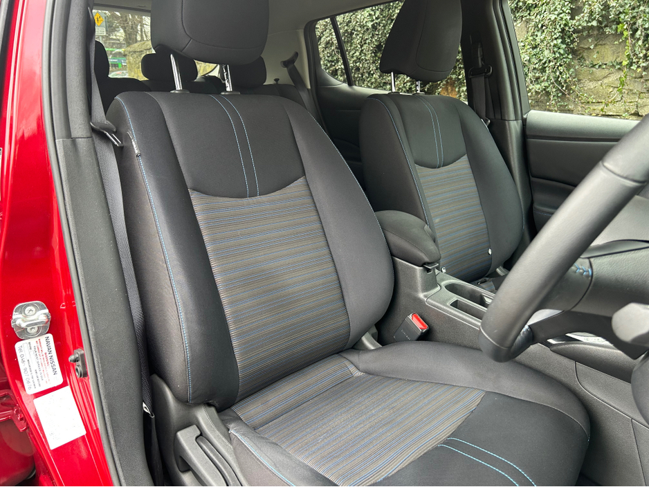 2019 Nissan Leaf - image 16