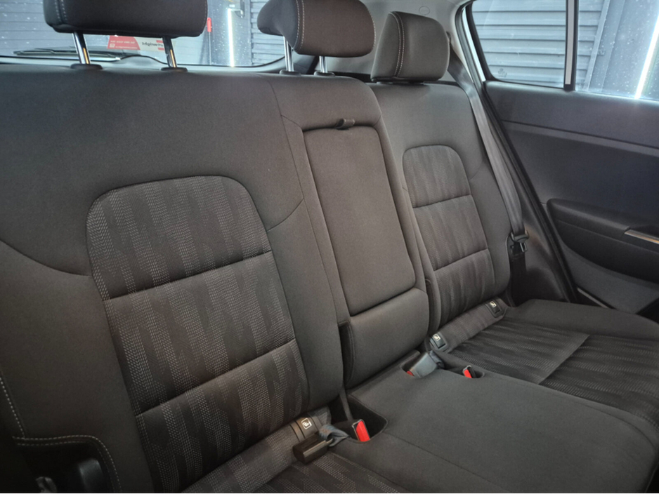 2018 Kia Sportage - image 7