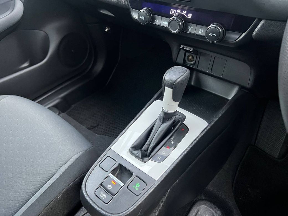 2023 Honda Fit - image 11