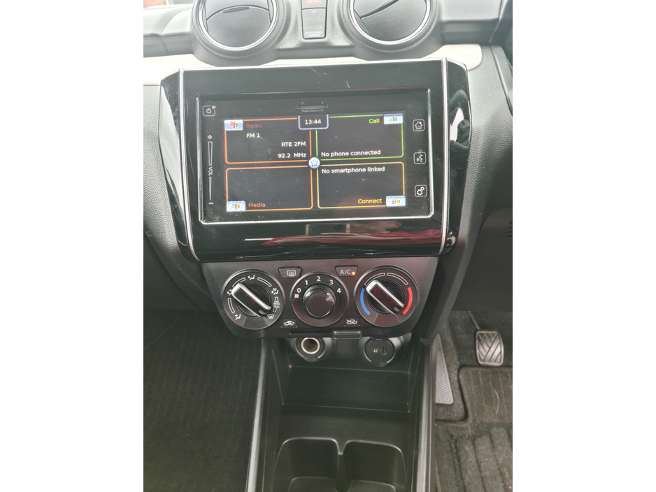 2024 Suzuki Swift - image 9