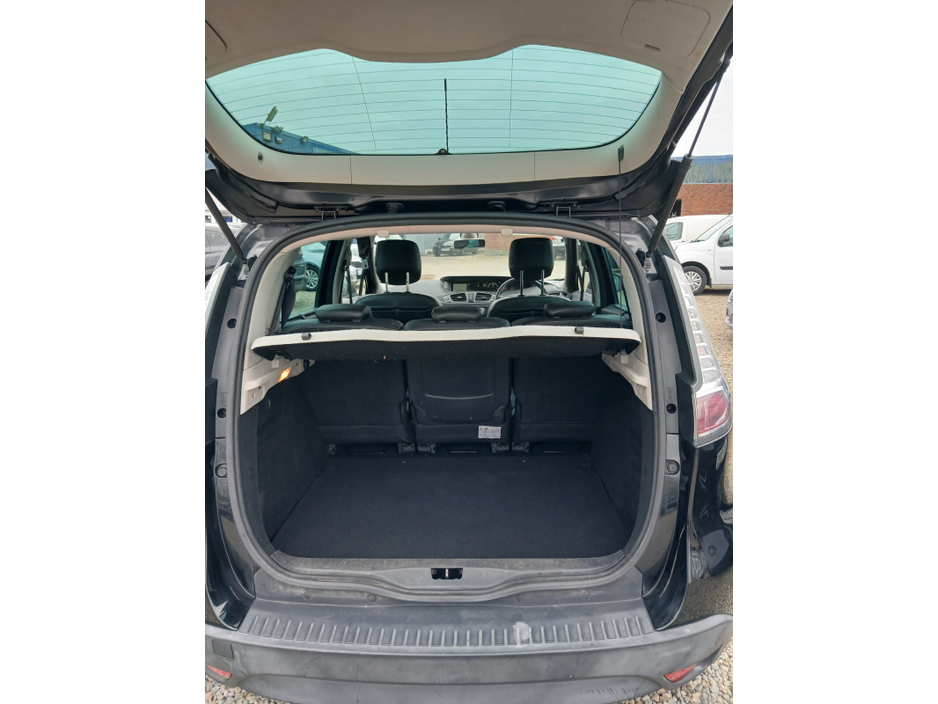 2013 Renault Scenic - image 10