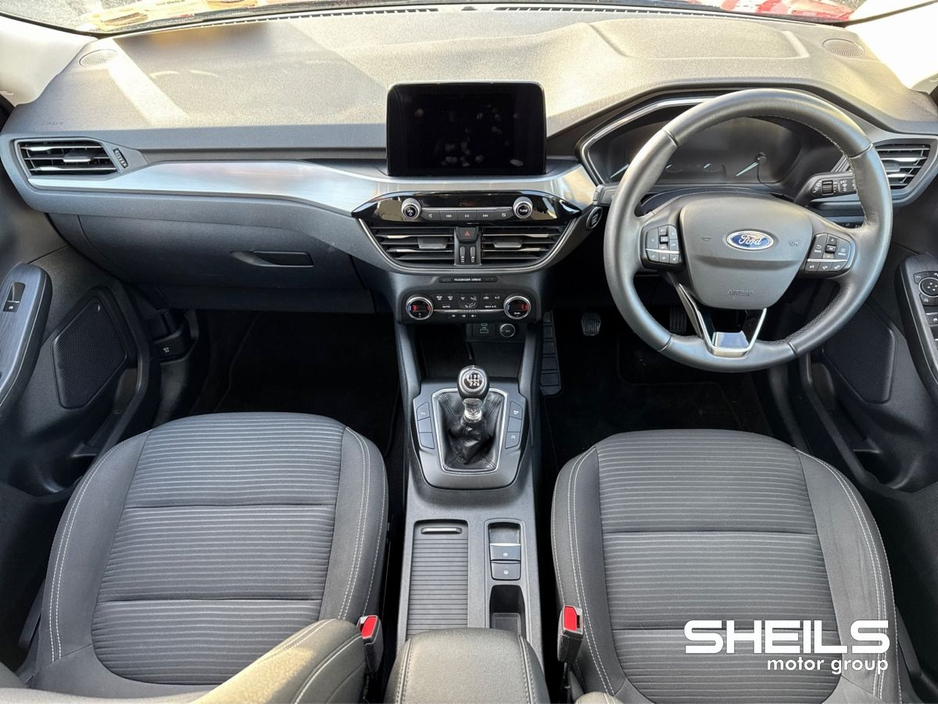 2020 Ford Kuga - image 3