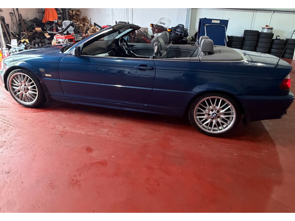 2000 BMW 3 Series - image 4