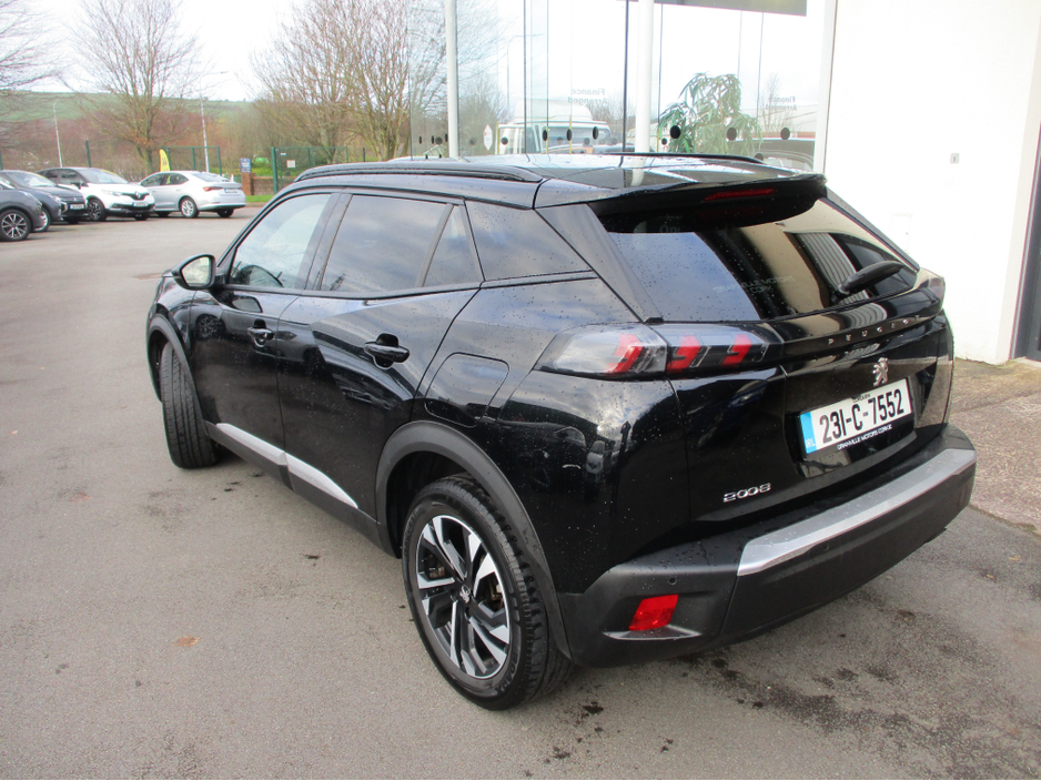 2023 Peugeot 2008 - image 7