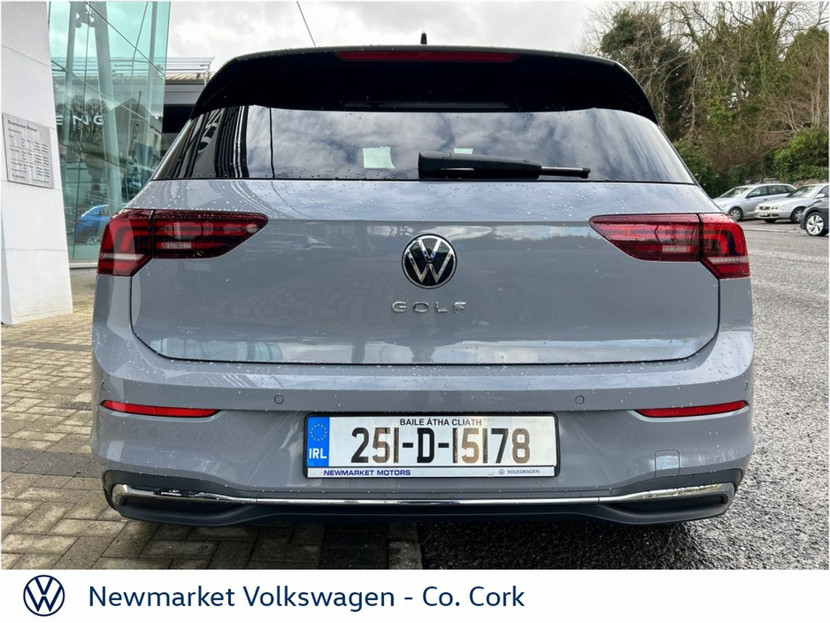 2025 Volkswagen Golf - image 9