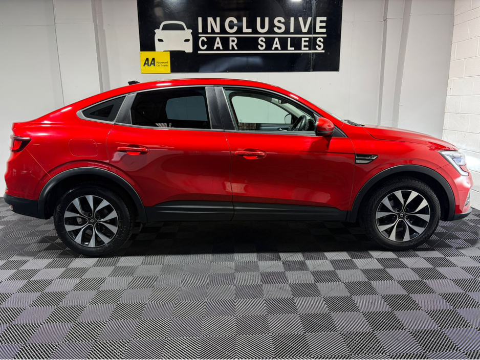 2022 Renault Arkana - image 32