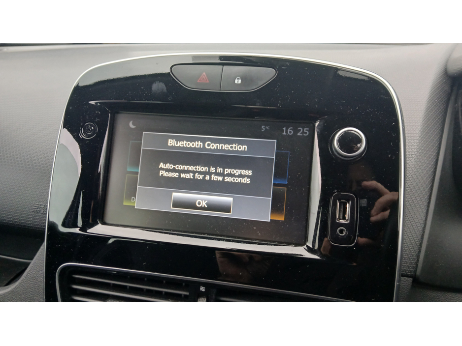 2019 Renault Clio - image 6