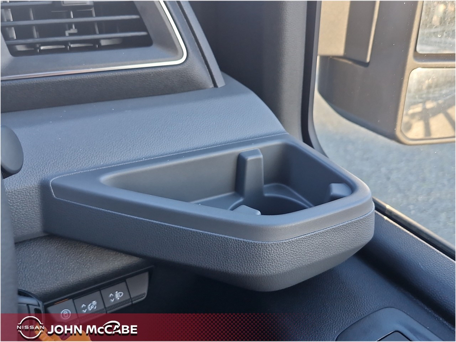 2026 Nissan Interstar - image 43