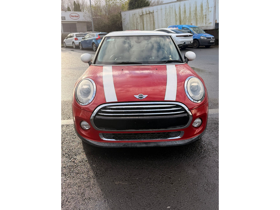 2014 MINI Hatch Cooper Auto €10,499