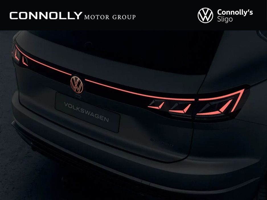 2026 Volkswagen Touareg R 3.0 TSI PHEV 462HP €114,665