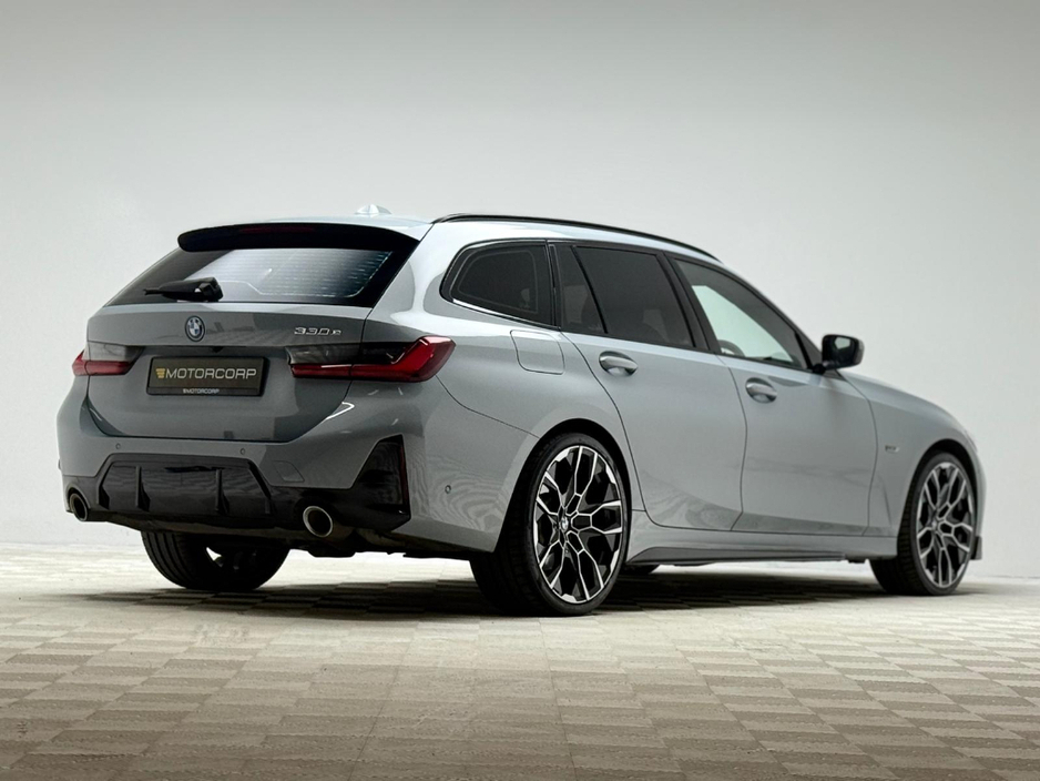 2022 BMW 3 Series 330E M SPORT €39,990