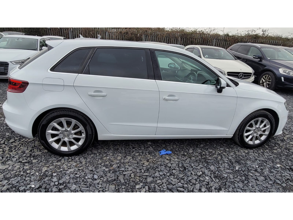 2016 Audi A3 - image 7