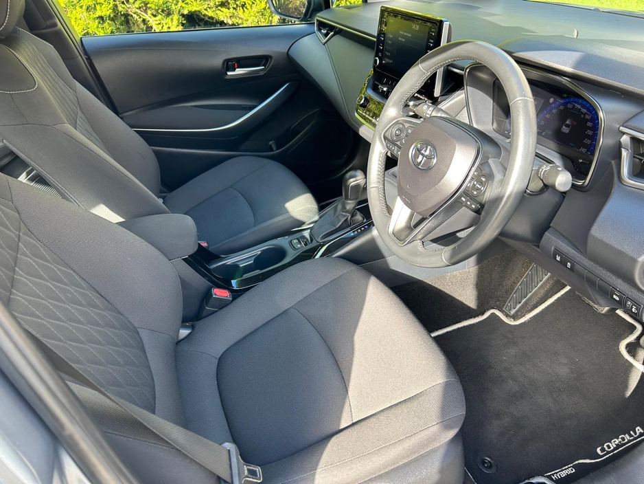 2020 Toyota Corolla - image 10