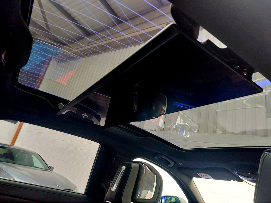 2023 BMW i7 - image 10