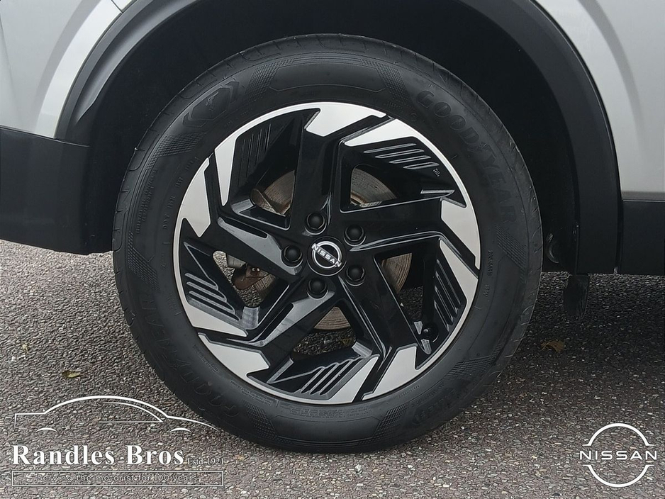 2025 Nissan Qashqai - image 9