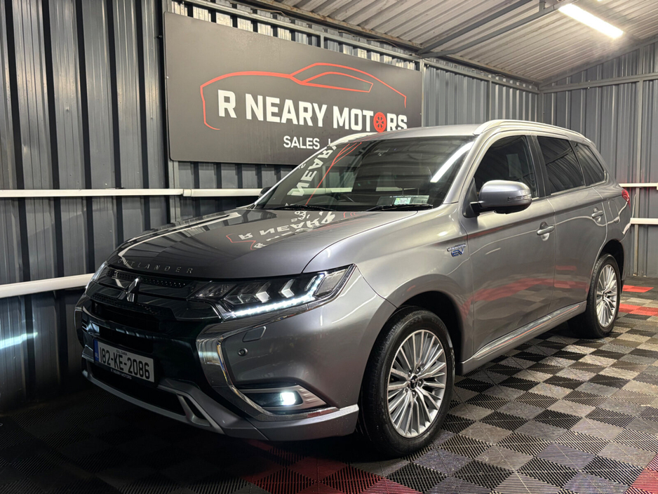 2018 Mitsubishi Outlander - image 4
