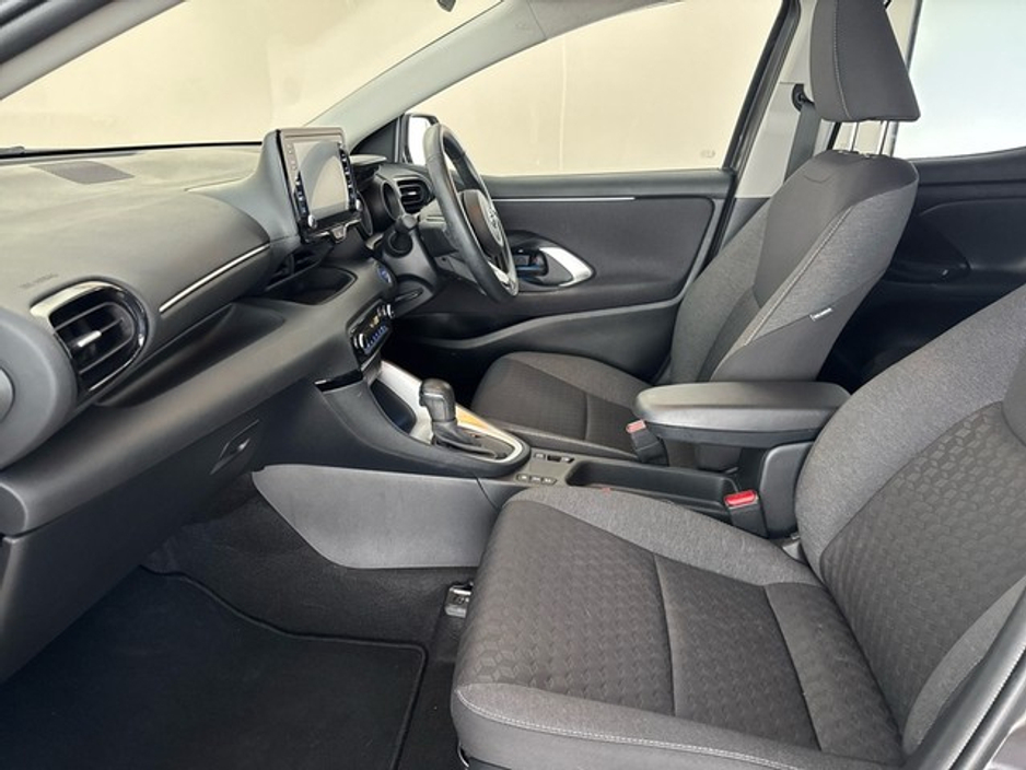 2023 Toyota Yaris HYBRID LUNA SPORT €24,950