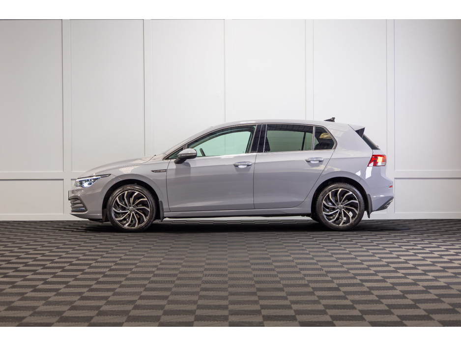 2023 Volkswagen Golf 2.0 TDI 115HP Style €28,450