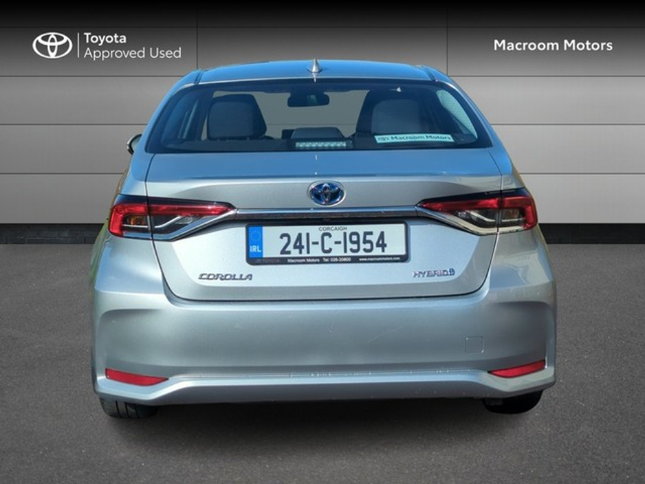 2024 Toyota Corolla - image 4