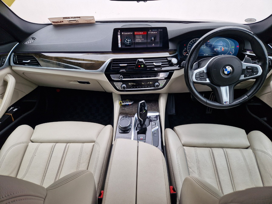 2018 BMW 5 Series - image 28