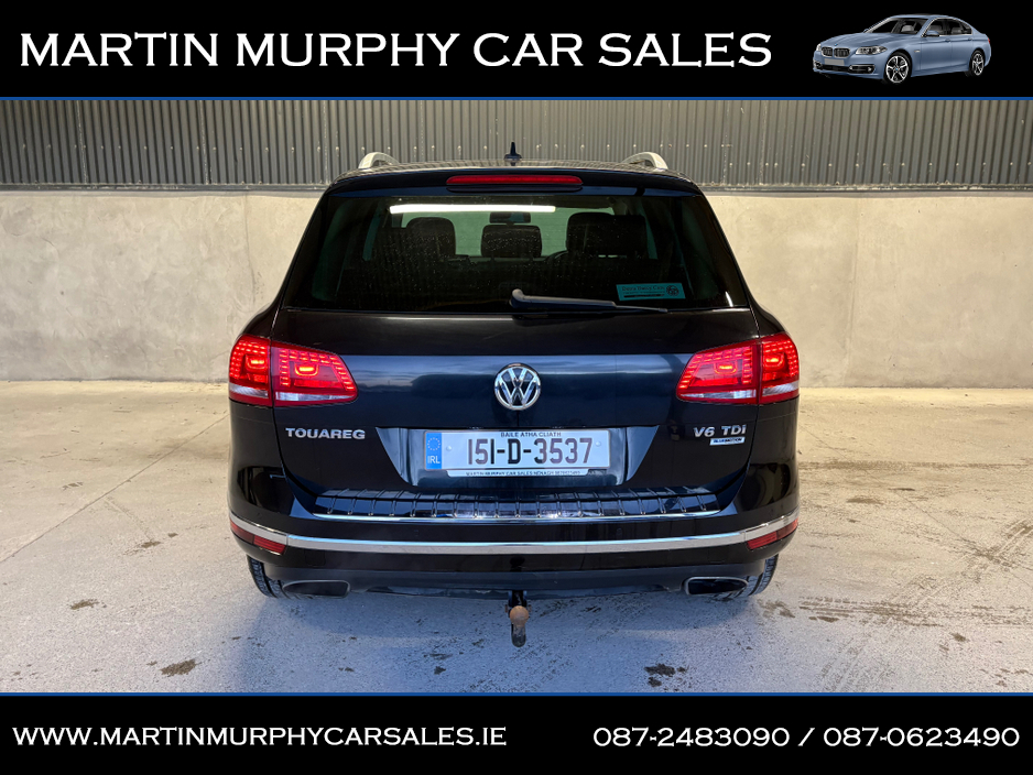 2015 Volkswagen Touareg - image 5