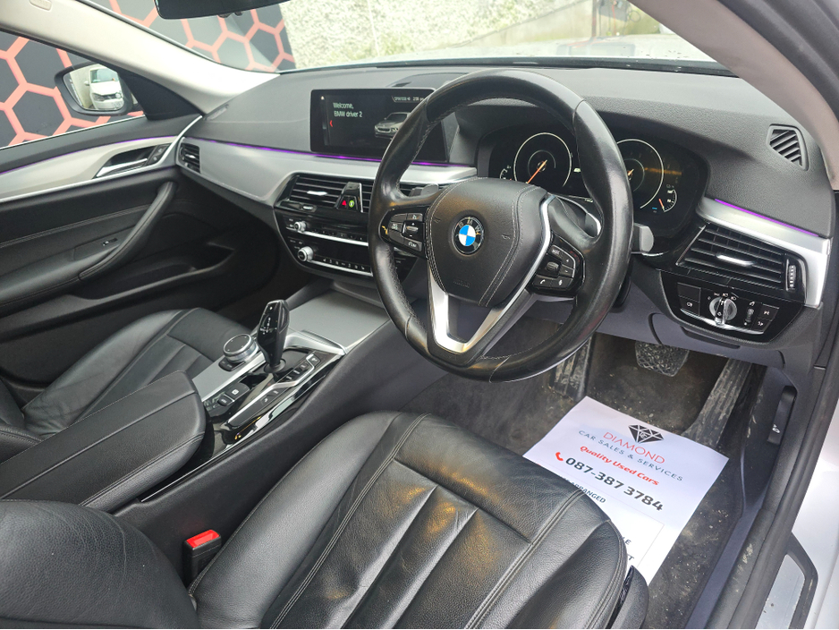 2019 BMW 5 Series - image 23