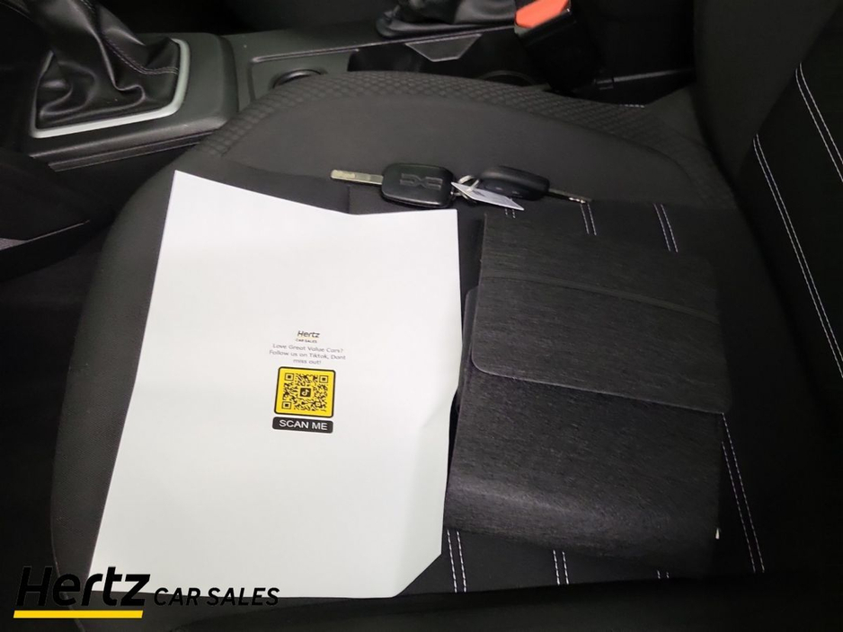 2023 Dacia Duster - image 25