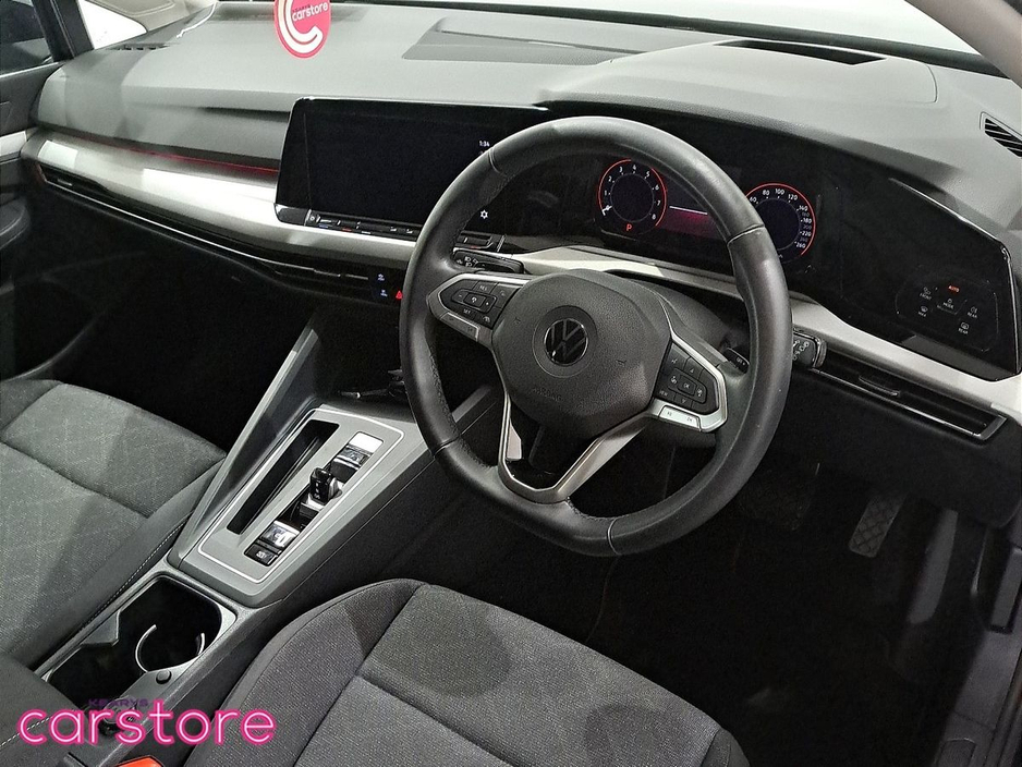 2022 Volkswagen Golf - image 14