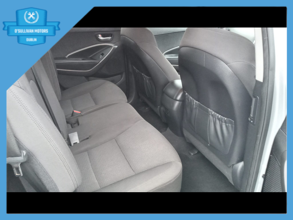 2015 Hyundai Santa Fe - image 11