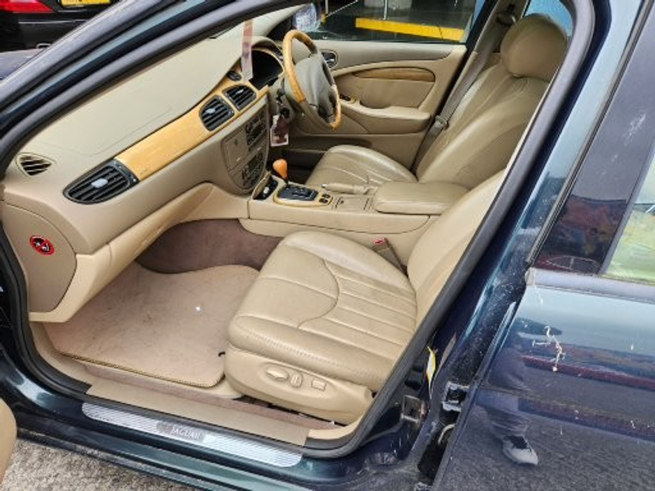 2000 Jaguar S-Type - image 6