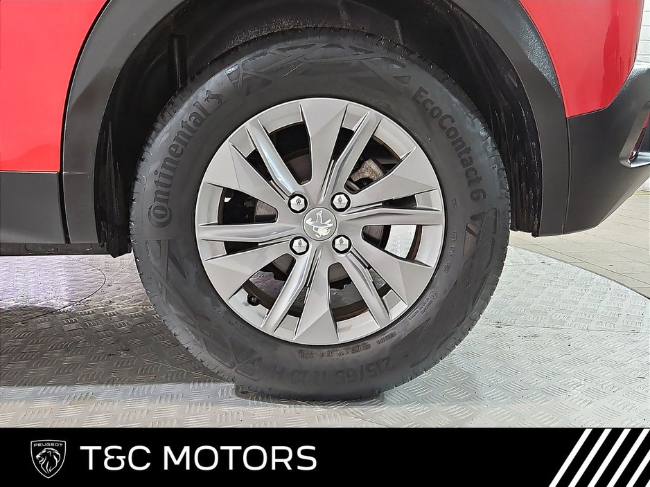 2021 Peugeot 2008 - image 15