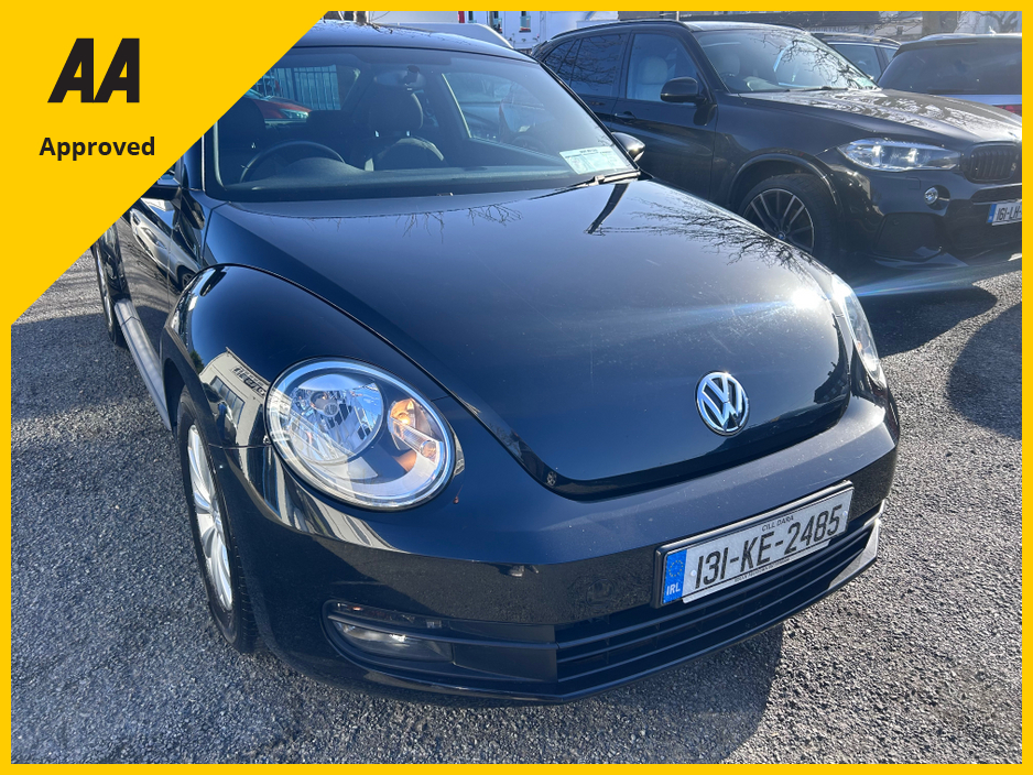 2013 Volkswagen Beetle - image 10