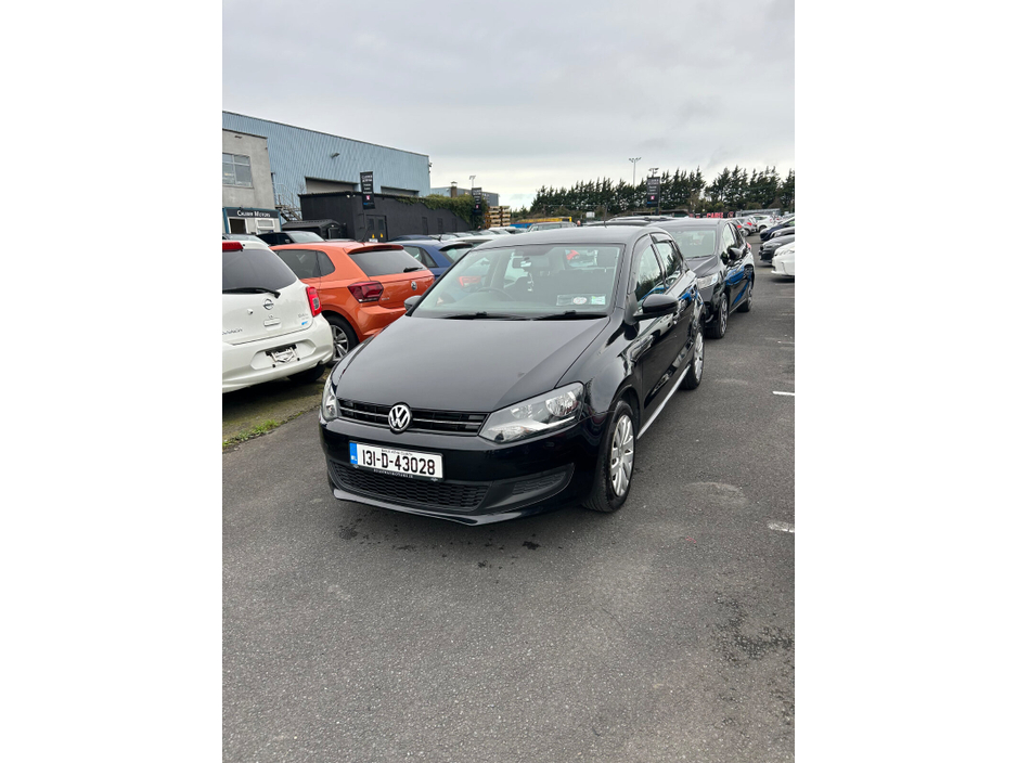 2013 Volkswagen Polo - image 3