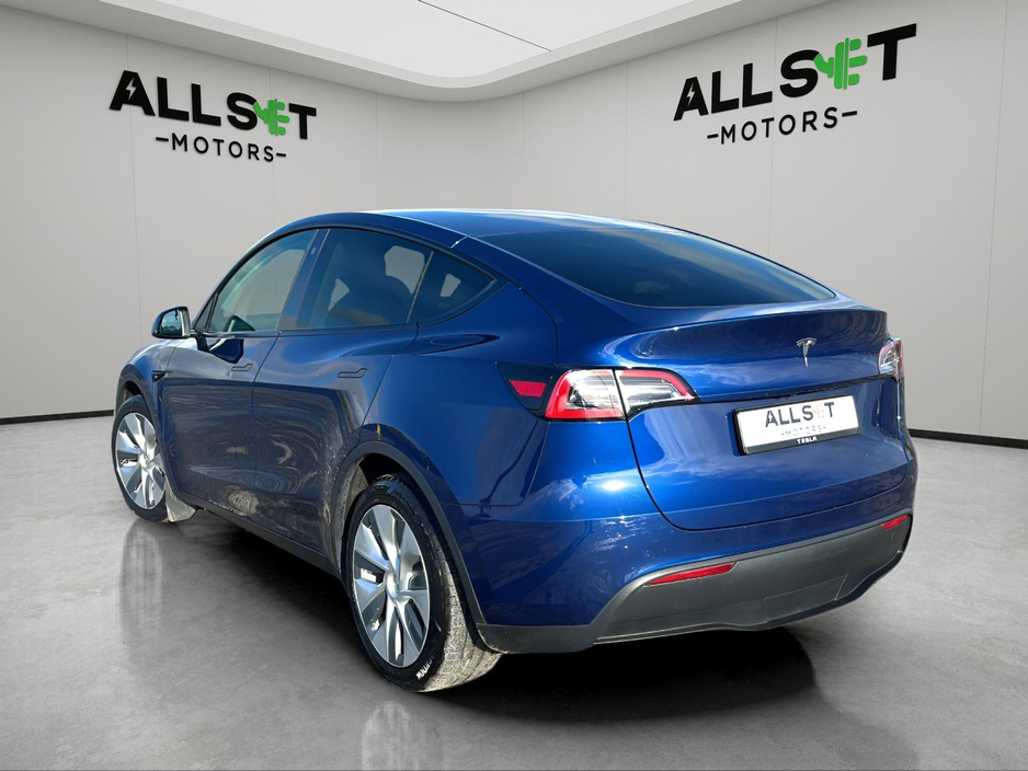 2022 Tesla Model Y - image 5