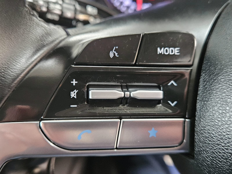 2022 Hyundai Tucson - image 8