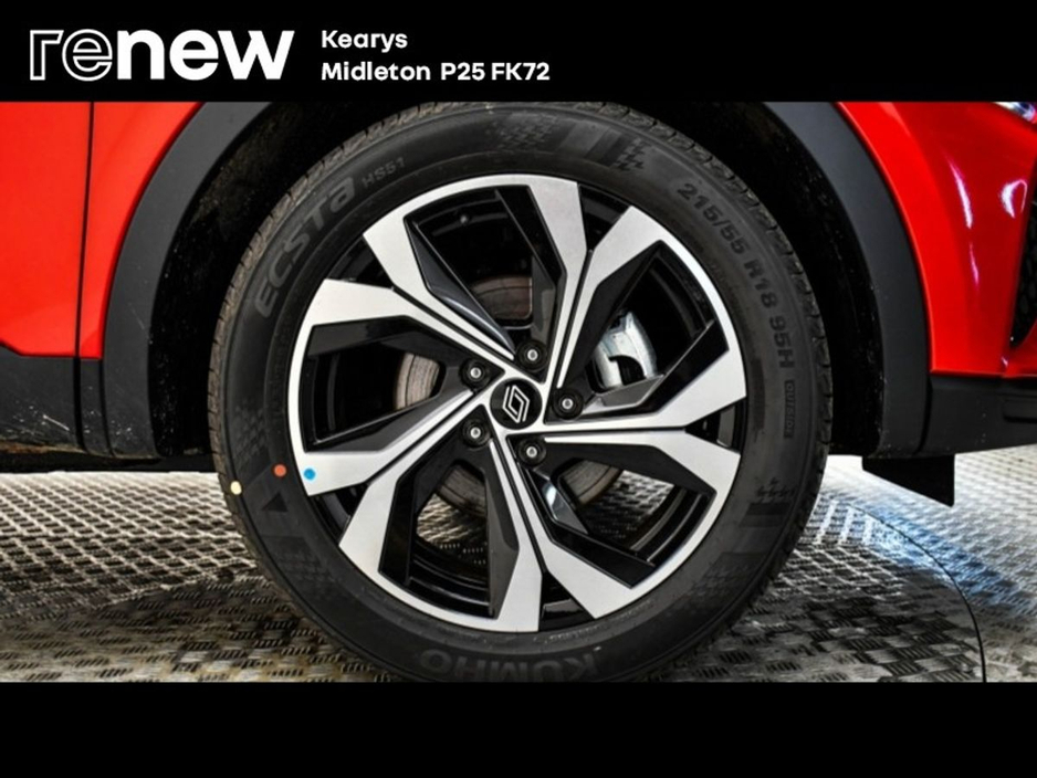 2025 Renault Arkana - image 9