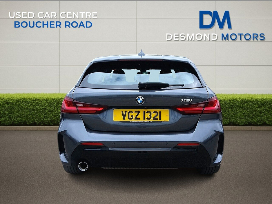 2021 BMW 1 Series - image 9