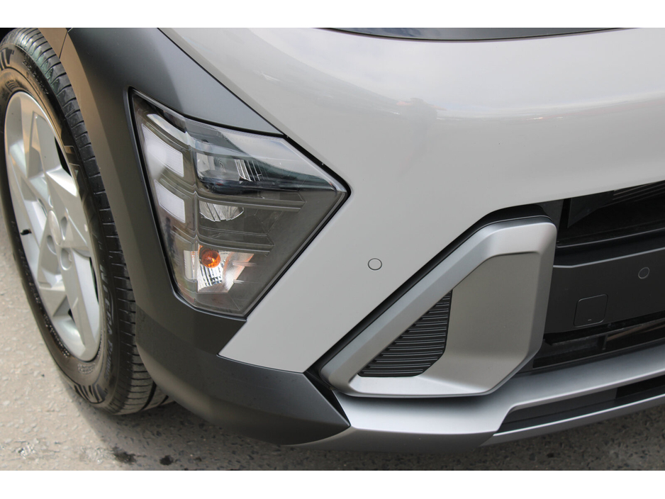 2025 Hyundai Kona - image 9